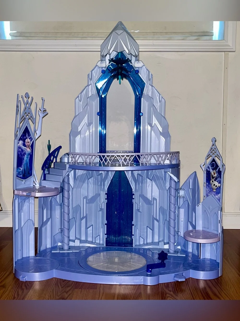 Rare Disney Frozen Elsa’s Magical Ice Palace 2014 Retired 3 Ft Tall Light Up